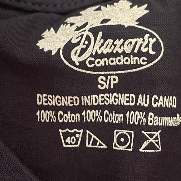 Canada, Montreal T-Shirt, Men’s Size S, Navy Blue, Short Sleeve, Crew NWT - Picture 5 of 6